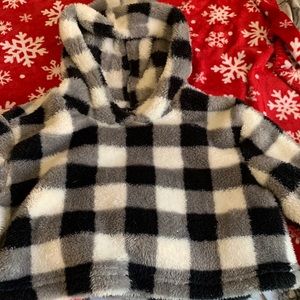 Long sleeve cropped fluffy sweater